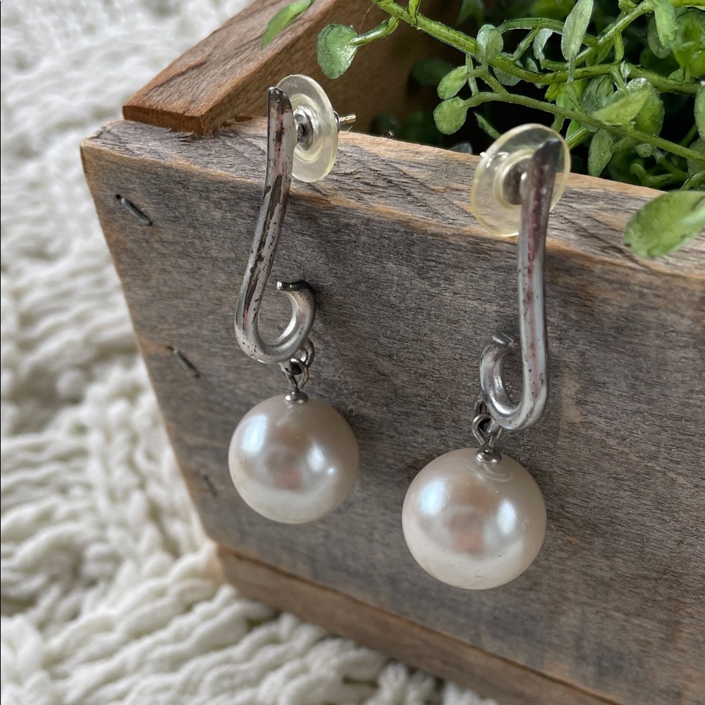 Vintage 90’s Large Pearl Drop Earrings Aged, Brushed Silver